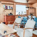2 Bedroom Beautiful In *