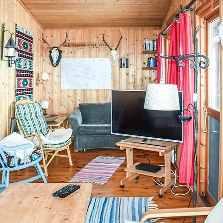 2 Bedroom Beautiful In Dom wakacyjny *